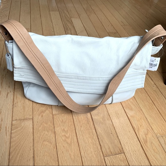 Cream Leather Messenger Shoulder Bag Danier - Picture 1 of 4